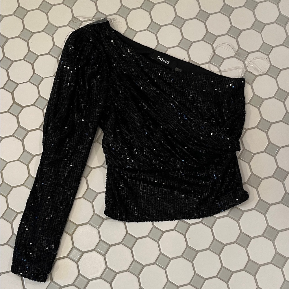 DO+BE Black Sequin Asymmetrical Blouse. NYE Holiday Parties